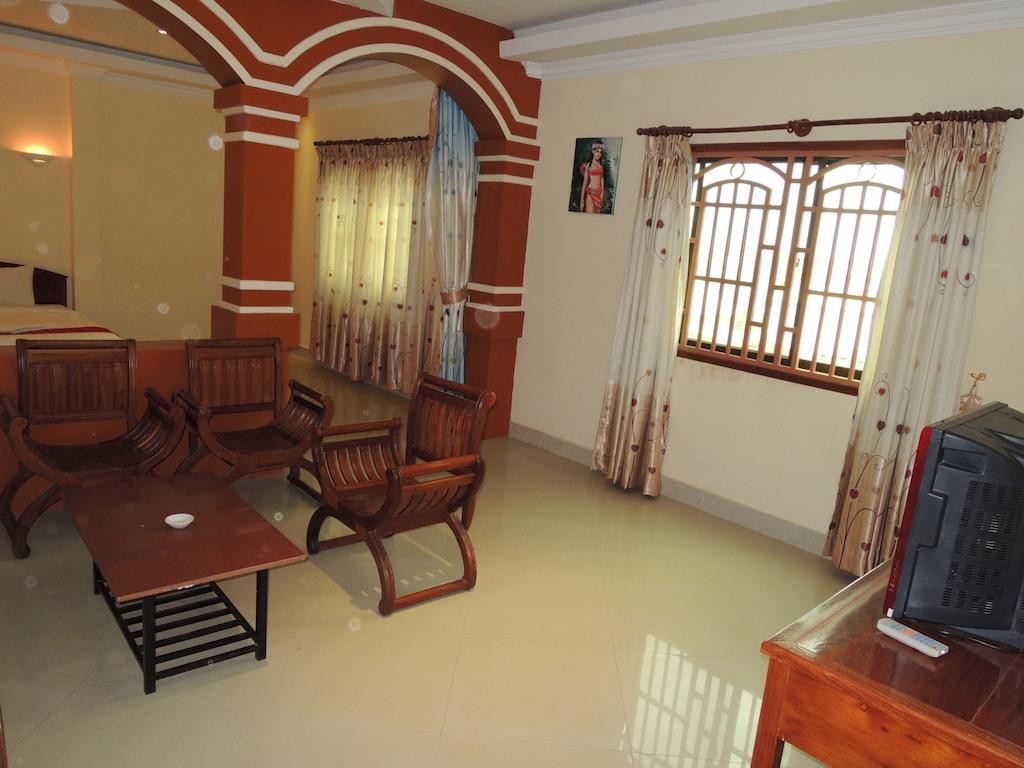 Lux Star Town Hotel Phnom Penh Exterior foto